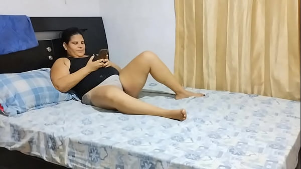 Image Me dejo follar por la gran polla de mi padrastro para que no le diga nada a mi madrastra que tengo novio. porno espa&ntilde_ol