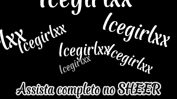 Image A loira chegou de viagem na casa do amigo e ja foi tomar seu leitinho. Deixa eu sentar na sua cara amigo querido - Boquete Invertido | Assista completo no SHEER