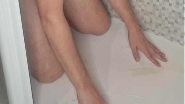 Image Yequis superzorra haciendo guarrerias meando metiendose un peque&ntilde_o dildo y corriendose