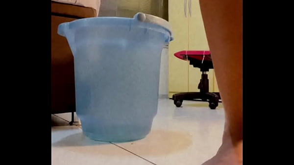 Image Ofere&ccedil_o meu cuzinho para fazer meu primeiro anal, tenho 18 anos Rosa Vermelha