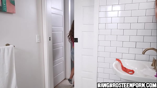 Image Getting head by the boss's daughter