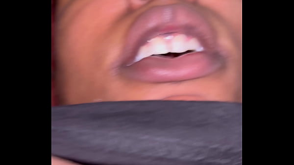 Image FUCKING HER PUSSY UP CLOSE TIL CREAMS