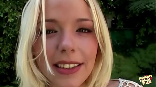 Image Busty pool slut likes fingering, but she loves getting her asshole rammed in a threesome