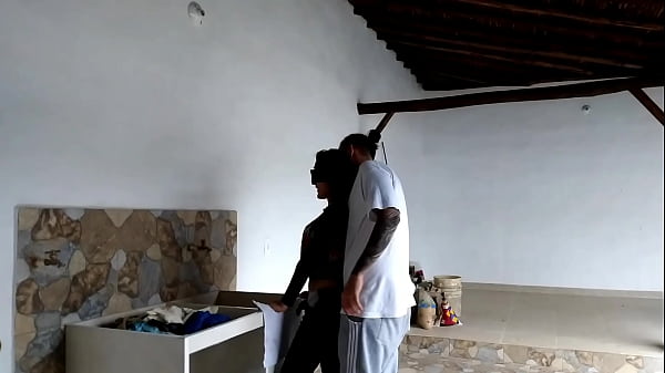 Image revise las camaras de seguridad y encontre estos videos de mi esposo con su amante