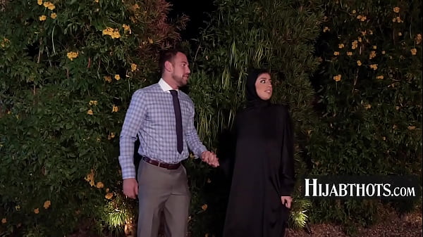 Image Repressed Burqa Girl Lets Out Her WILD SIDE - Ella Knox | HijabThots
