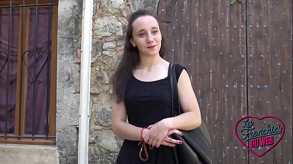 Image Amandine se laisse guider par la coquine Marie