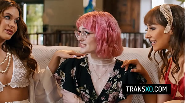 Image Hot pink hair trans girl Claire Tenebrarum fucks with her angel Nicole Aria and devil Tommy King