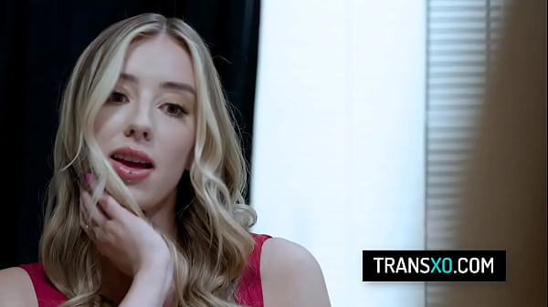 Image Hot trans Gracie Jane fucks beautiful model Haley Reed while they wait