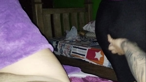 Image LESBICO metiendole los dedos a mi prima hasta hacerla venir a chorros.