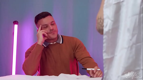 Image Nate Rose Watches Hot Cosplayer Isabella Gomez, Then Signs Her Bubble Butt & Gets Turned On - TRANS ANGELS