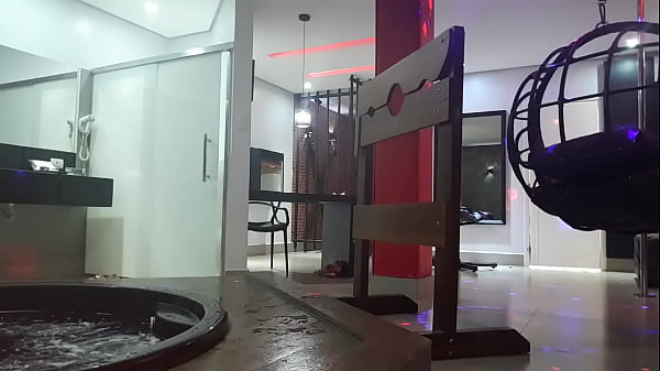 Image Coloquei minha escrava na forca e ela mamou minha rola! Assista completa em Sheen ou Red