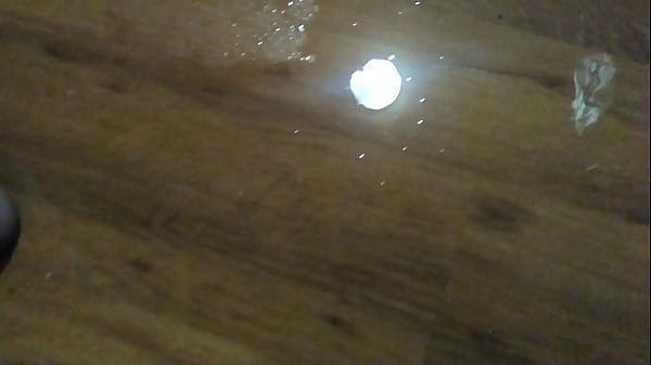 Image ciepły mocz i walenie twardego kutasa