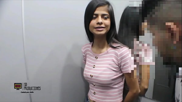 Image Hermosa hermanastra Brunette chupando mi9 polla y cabalgando