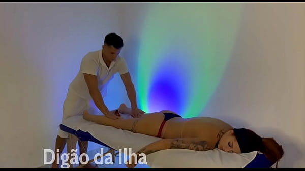 Image Novinha Recebeu massagem e a cabou gozando de tanto tes&atilde_o