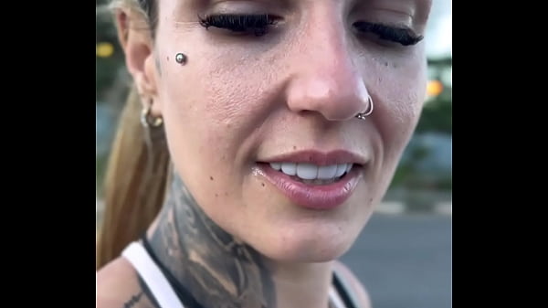 Image Vi uma Prostituta fazendo ponto na rua pedi pra ela fazer um boquete ela cobro 10$ ela quis me levar pro beco ! (P&uacute_blico)