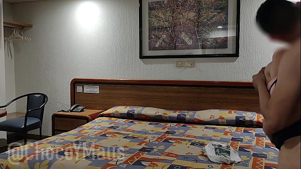Image PRIMERA VEZ QUE VEO A UN CHICO A SOLAS EN HOTEL