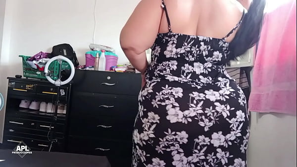 Image Estas muy sexy hermanastra! ven levanto tu falda y te meto mi verga!