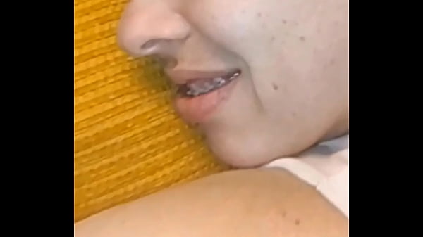 Image Novinha dando gostoso pro amiguinho de trabalho