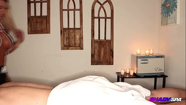 Image SHADY SPA - Muscle MILF Massage