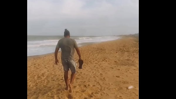Image MARIDO NA PLATAFORMA DE PETR&Oacute_LEO, ENQUANTO ISSO SEU VIZINHO PULA O MURO E COME SUA ESPOSA GR&Aacute_VIDA.