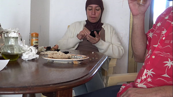 Image hairy turkish stepmother drinks her stepson cum during breakfast