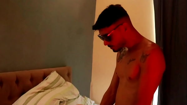 Image Ruiva fuma seu cigarro e fode com dotado at&eacute_ gozar na pica