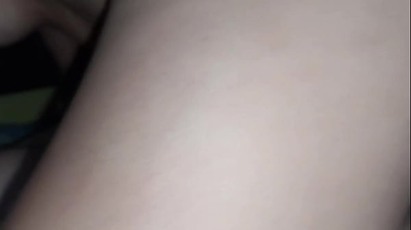 Image El amigo de mi esposo no resistio a mis sentones y se corre en mi apretado co&ntilde_o.
