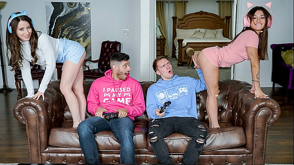 Image The Group of Stepsiblings Strikes up A Naughty Deal - Swapsister