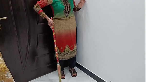 Image Desi Maid Caught And Fucked Very Hard When She is Inserting Broom In Her Big Ass