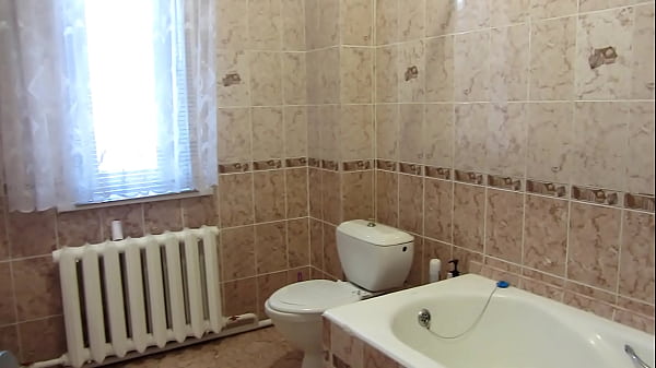 Image Pissing pussy. Compilation with a MILF who urinates in the bath. Amateur fetish with close-ups. ASMR.