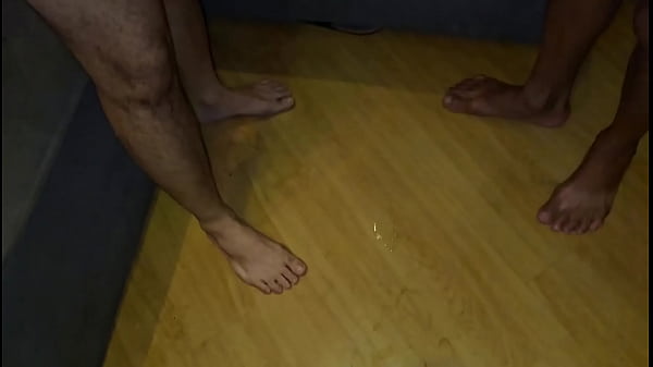 Image Tres machos com desejos secretos curtindo seus momentos sozinhos, tes&atilde_o real - FULL SHEER