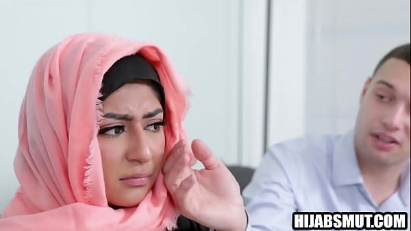 Image Muslim girl has no choice but to fuck american guy