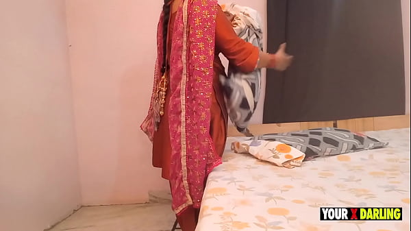 Image Desi Stepsister fucked by her stepbro when she was working in room