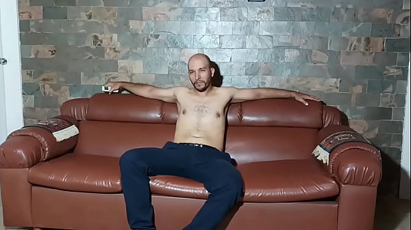 Image I fuck my stepmother on the furniture of the house while daddy cooks, what a great fuck, she swallows my semen.