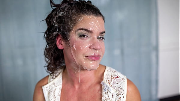 Image Unsuspecting actress - sloppiest facefuck yet
