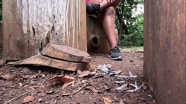 Image Hist&oacute_rias de uma Ninfoman&iacute_aca - Suando o shorts no parque escorrendo mel da bucetinha