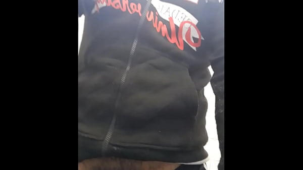 Image Safadeza no banheiro da academia, adrenalina a mil com esses machos - FULL SHEER