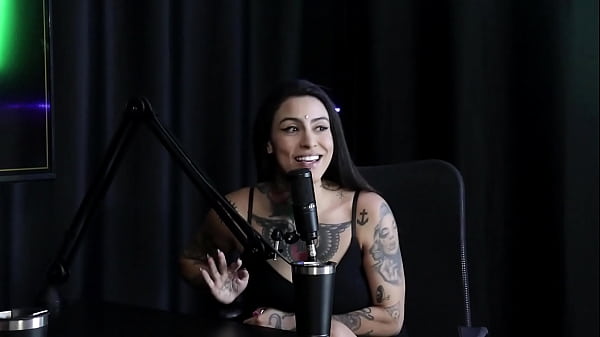 Image Escreveu um livro de romance com sadomasoquismo, perdeu a virgindade nova, &eacute_ bissexual e fica toda molhadinha tendo fetiches com transsexual - Lexi Mallet (SHEER/RED)