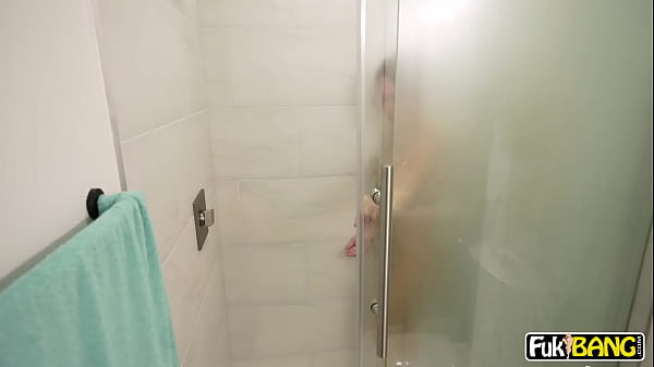 Image Stepmom Justine Jakobs Handle Any Cock