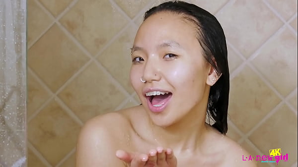 Image Sexy Asian Teen took a shower