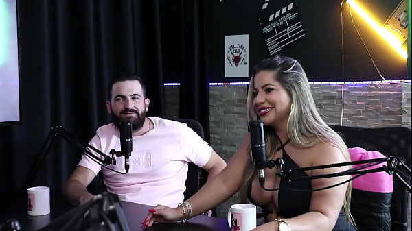 Image Sofreram preconceitos, e quando est&atilde_o com tes&atilde_o fazem v&iacute_deos amadores, seu casamento n&atilde_o durou e no reality show... - Juli Figueir&oacute_ e Felipe Larrossa (SHEER/RED)