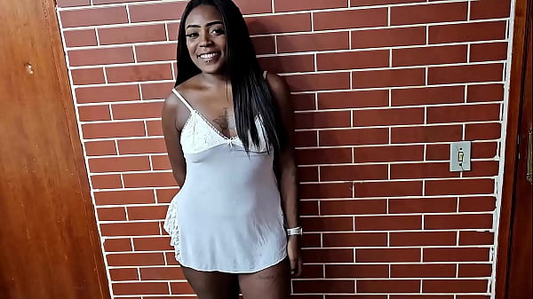Image Primeira vez no porno da mulata gostosa de 22 aninhos Joy Alves