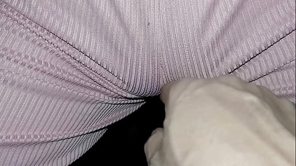 Image xxx timida hermanastra se queda solita en casa