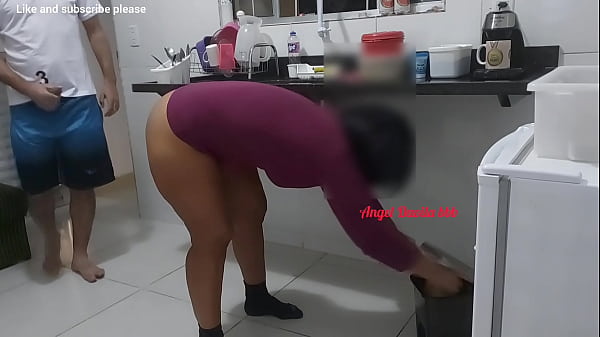 Image stepmother realized she was being watched and teased her until she had sex with the guy and her husband almost caught her