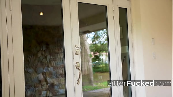 Image DILF Freeuses Stuck Babysitter Thinking Its His Wife