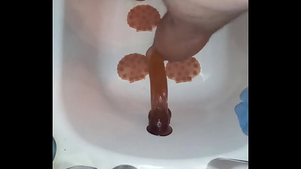Image Deep anal fuck at my bathtub
