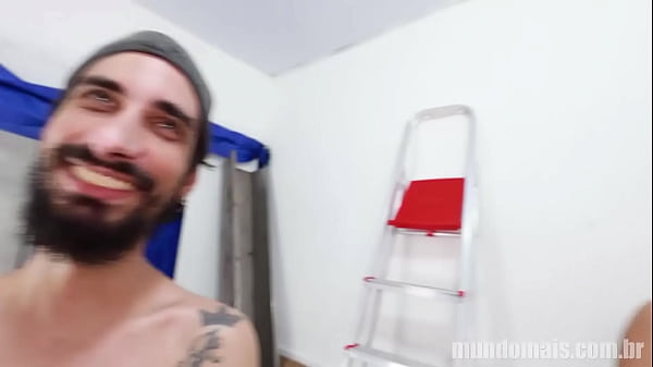 Image Os caras da Rua Seis e seus paus enormes v&atilde_o transar num galp&atilde_o abandonado!