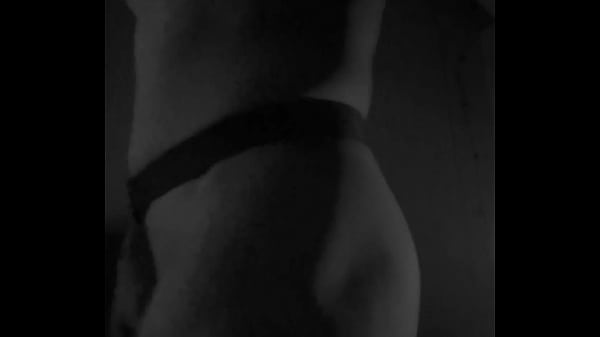 Image Te bailo en blanco y negro
