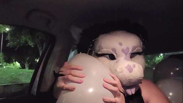 Image Popping Balloons in Car