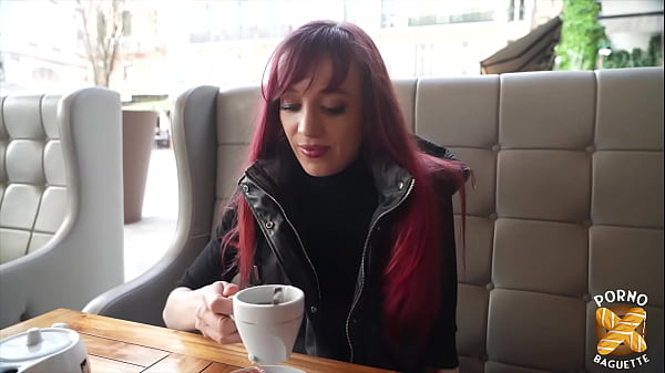 Image Luna, 30ans, a besoin de deux bites pour s'amuser